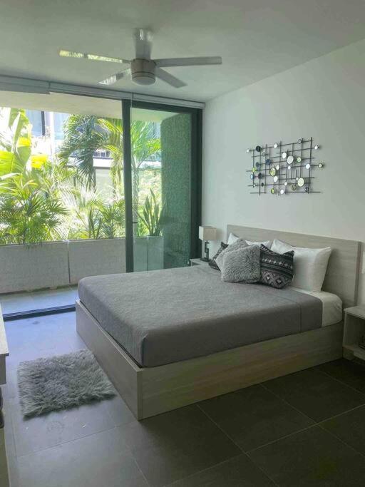 Apartamento Menesse City *
